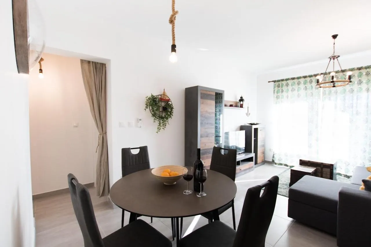 4 * Apartment Sunset Close To The Sea Kastela